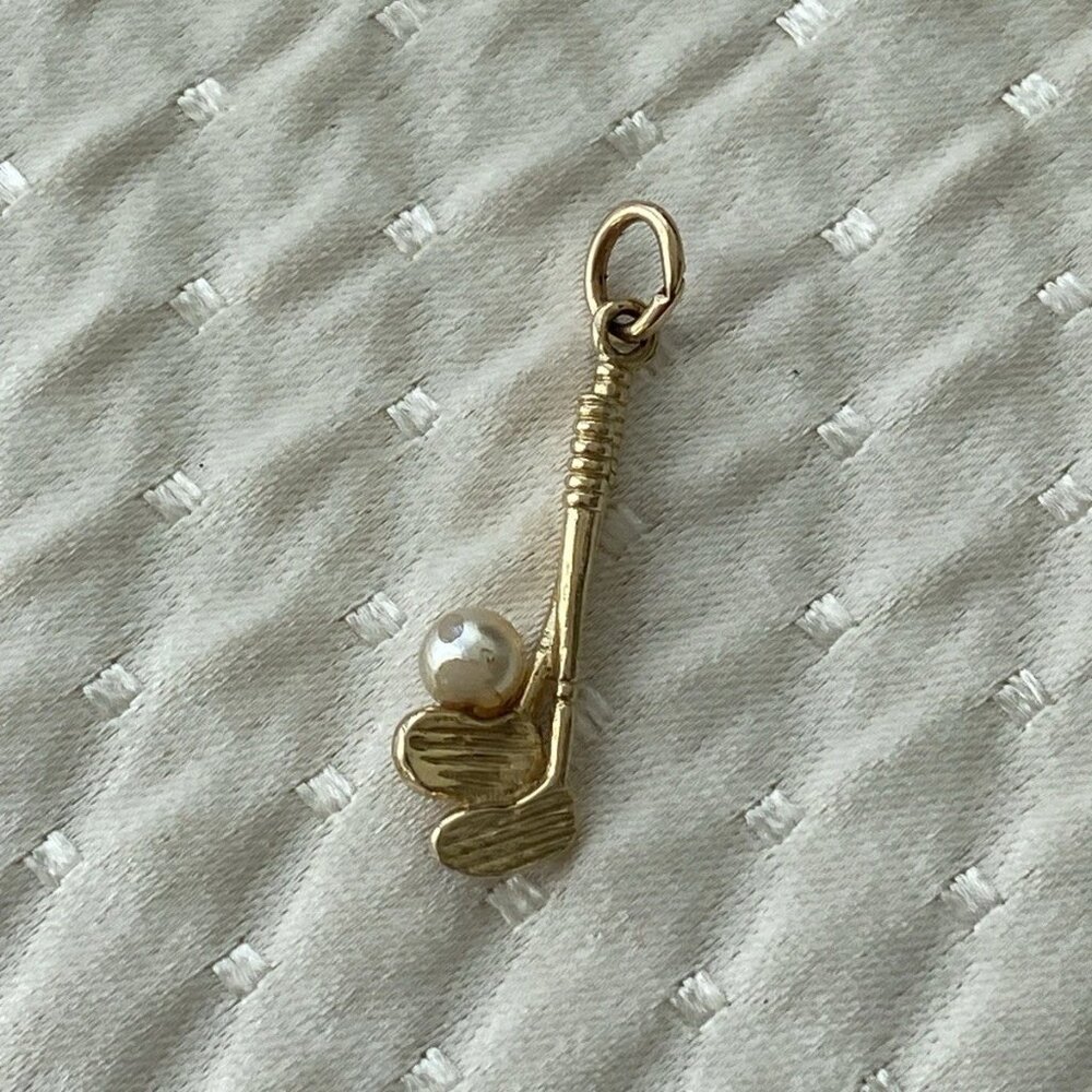 10K Gold Golf Club & Pearl Ball Charm Pendant 1g Vintage 1980s